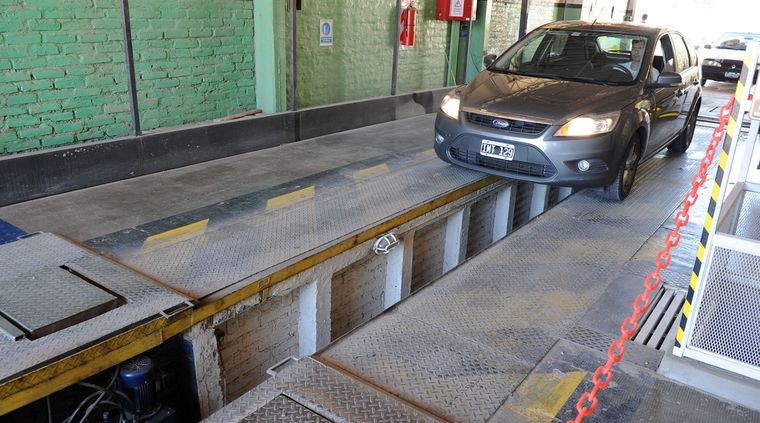 La Verificación Técnica Vehicular (VTV) es obligatoria en casi todo el país, y comenzará a serlo en Mendoza desde 2020. Foto: Alf Ponce / MDZ