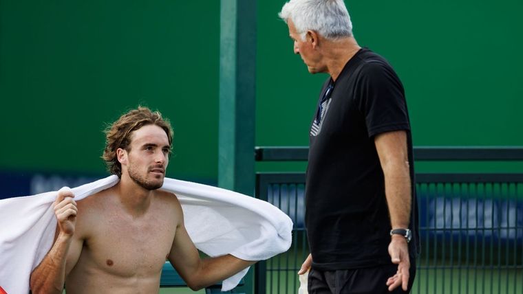 Stéfanos y Apostolos Tsitsipás, hijo y padre y jugador y entrenador. Foto: @atptour