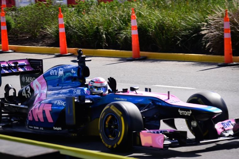 Franco Colapinto giró por última vez a bordo del Alpine-Lotus ante más de 500 mil personas.&nbsp;