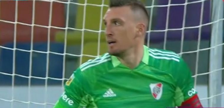 El arquero fue clave para el triunfo de River Foto: captura de TV