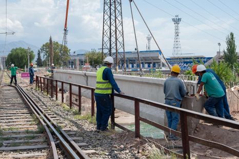 La intervención contempla la ejecución de un nuevo puente. La intervención contempla la ejecución de un nuevo puente.