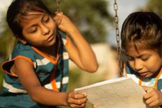 Cuanto mayor involucramiento familiar hay en el aprendizaje de los niños y las niñas se da un mayor nivel de desempeño en lectura. Foto: Foto: MDZ