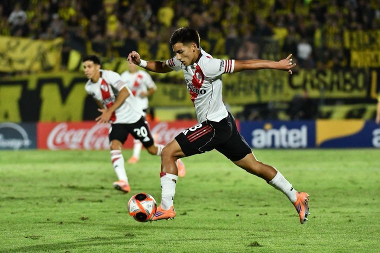 Ian Subiabre, la joven promesa de River Plate. Ian Subiabre, la joven promesa de River Plate.
