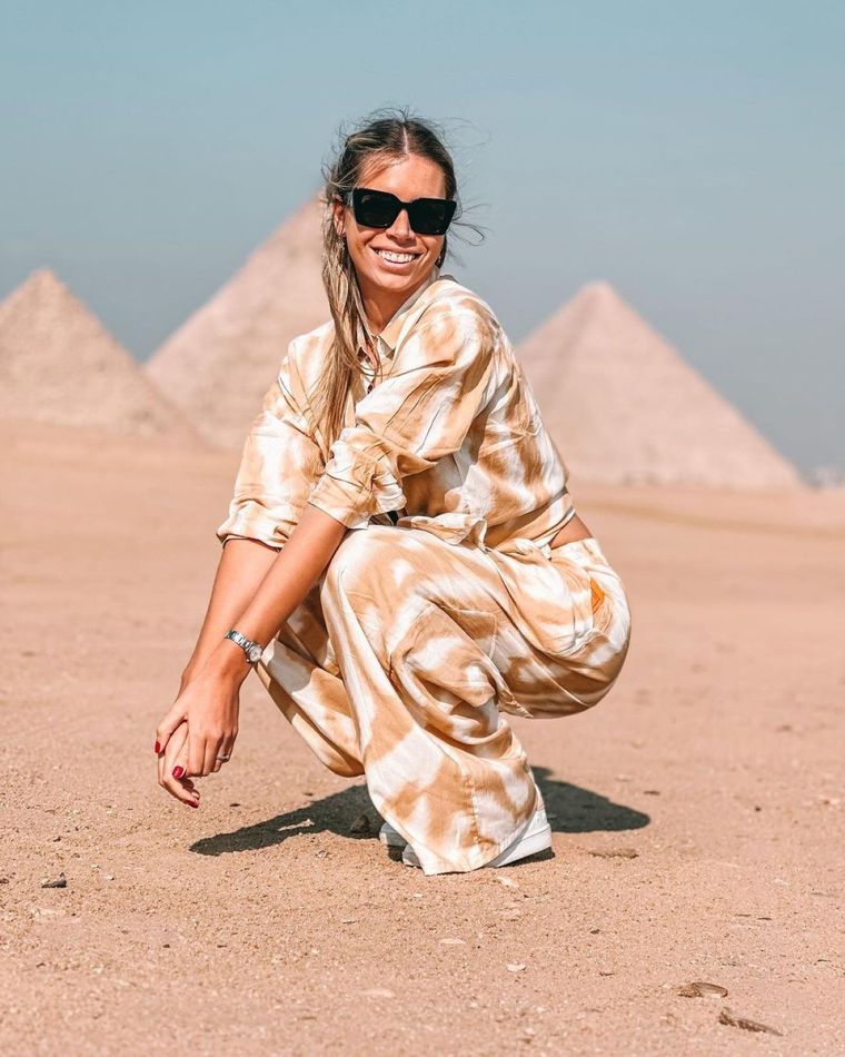 Coni Mosqueira defiende estos conjuntos híper cancheros en su luna de miel Foto: Instagram