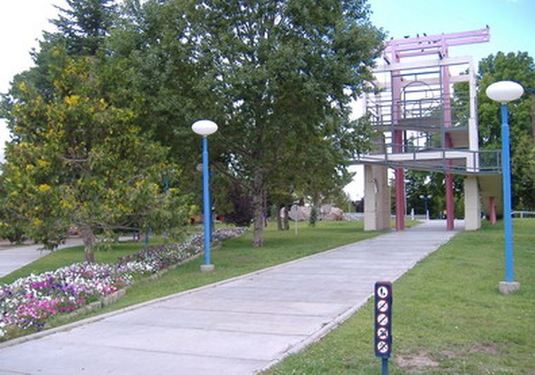 Mirador desde donde en 2001 cayó y murió una nena de cuatro años.