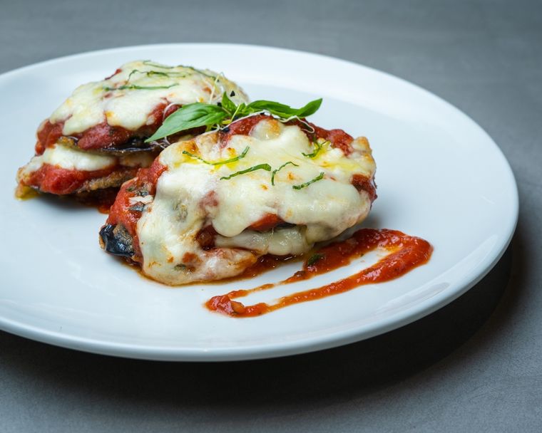 Receta completa de berenjenas a la napolitana para toda la familia.