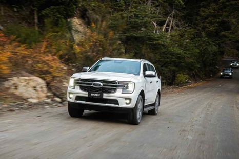 Este SUV llega con un motor naftero de 300 caballos, caja automática y tracción 4x4.