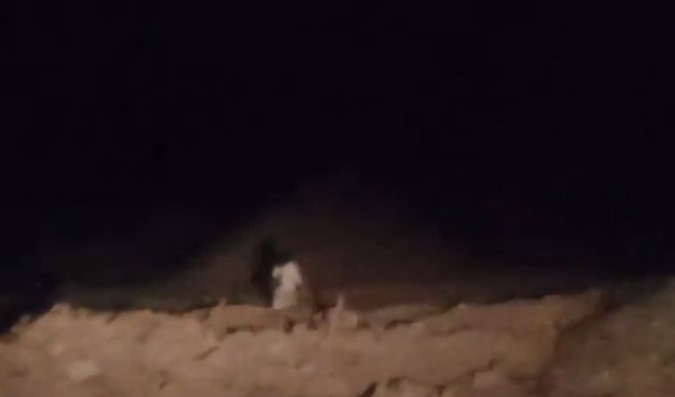 Según dicen, la mujer actuaba raro Foto: X de César Juarez