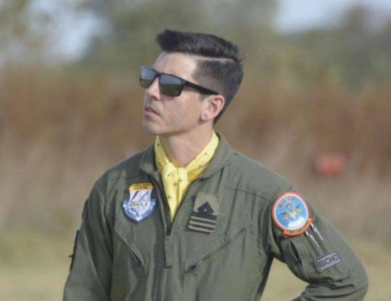 Mejor promedio El aviador tenía excelentes calificaciones.