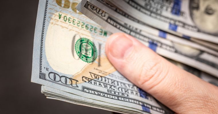 El dólar blue está en una montaña rusa que refleja la incertidumbre sobre el impacto de las medidas. Foto: Shutterstock