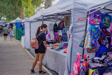Las Heras promete precios imbatibles en su gran feria escolar. Las Heras promete precios imbatibles en su gran feria escolar.