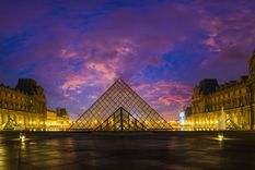 El Museo del Louvre, en París, Francia. Foto: Shutterstock El Museo del Louvre, en París, Francia. Foto: Shutterstock