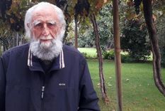 El filósofo chileno Gastón Soublette está recluido en su casa en la ciudad de Limache, en la región de Valparaíso, desde que comenzó la pandemia. Foto: CATALINA RENGIFO