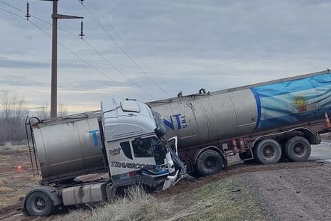 El choque ocurrió en la Ruta Provincial 7, a la altura de picada 16 en San Patricio del Chañar. El choque ocurrió en la Ruta Provincial 7, a la altura de picada 16 en San Patricio del Chañar.