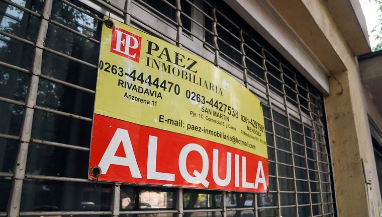 La oferta de inmuebles en alquiler comienza a estabilizarse, mientras que el sobre stock de inmuebles en venta se contrae. Foto: Santiago Tagua/MDZ