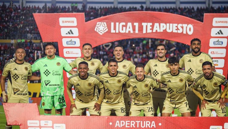 Cusco FC dejó atrás su antigua identidad tras conflictos y ahora regresa al plano internacional.
