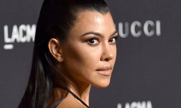 Kourtney Kardashian enamora con sus looks de embarazada.