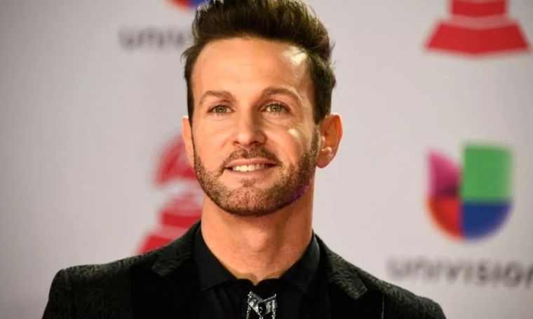 Axel confesó cómo su padre lo golpeaba cuando tenía 3 años El cantante habló de su durísima infancia