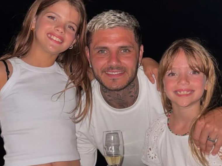La China Suarez cenó con La China Suarez cenó con las hijas de Mauro Icardi. Foto: Instagram @mauroicardi.