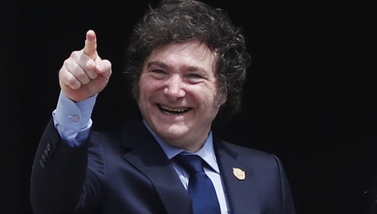 La ley N° 20.843 señala que el séptimo hijo que aspire al padrinazgo presidencial debe ser del mismo sexo que todos sus hermanos más grandes, sean mujeres o varones. Foto: EFE