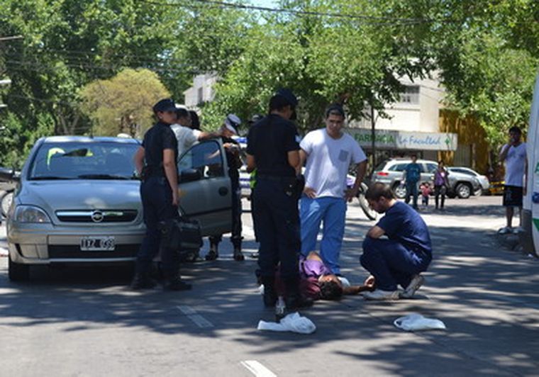 La mujer habría sufrido varios politraumatismos. Foto: Den Kemelmajer