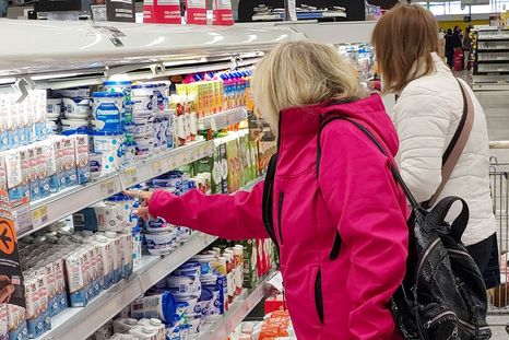 La inflación bajó unos escalones, pero tras la suba del dólar las últimas semanas está frente a un nuevo ciclo de subas, que el Gobierno intenta evitar. La inflación bajó unos escalones, pero tras la suba del dólar las últimas semanas está frente a un nuevo ciclo de subas, que el Gobierno intenta evitar.