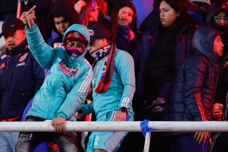 Tras los incidentes en Avellaneda, los hinchas de la Universidad de Chile deberán atravesar Mendoza para volver a al país trasandino. Tras los incidentes en Avellaneda, los hinchas de la Universidad de Chile deberán atravesar Mendoza para volver a al país trasandino.