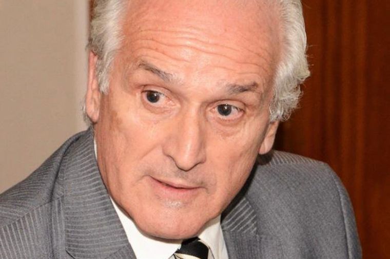 Carlos Cruz
