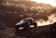 Cristina Gutiérrez completó 70 kilómetros sin dirección asistida en la etapa más larga del Dakar.