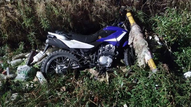 Así quedó la Motomel Skua tras el accidente. Así quedó la Motomel Skua tras el accidente.
