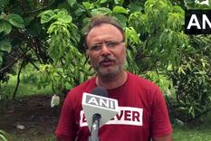 El dueño de las dos plantas. Foto: Ani.