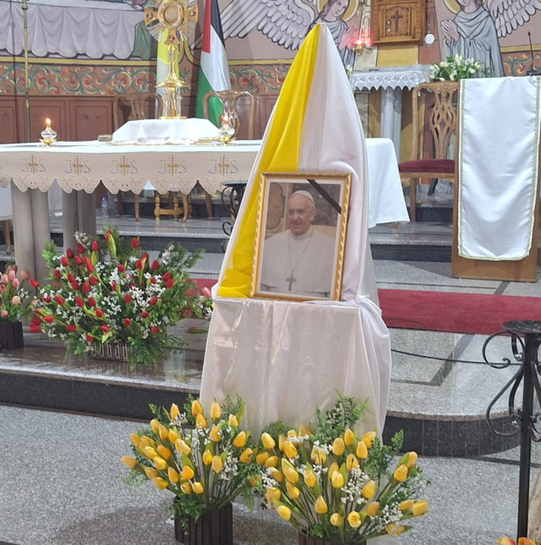 Francisco se comunicaba a diario con la iglesia de la Sagrada Familia en Gaza Foto: X