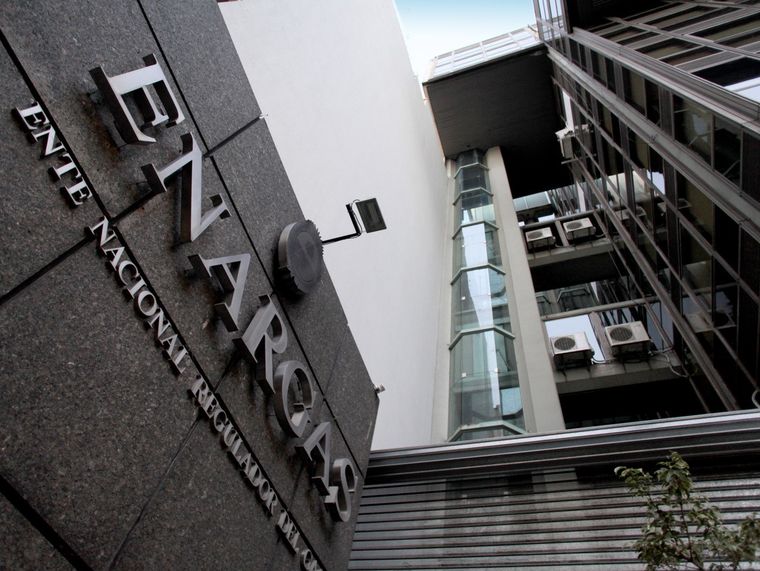 Fusión energética: el Gobierno busca unificar en un único ente los servicios de gas y electricidad. Fusión energética: el Gobierno busca unificar en un único ente los servicios de gas y electricidad.