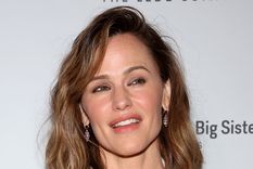 Foto: https://www.yahoo.com/lifestyle/jennifer-garner-shows-off-her-103010708.html Foto: https://www.yahoo.com/lifestyle/jennifer-garner-shows-off-her-103010708.html