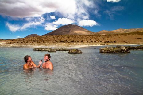 Las termas ubicadas en medio de la cordillera. Las termas ubicadas en medio de la cordillera.