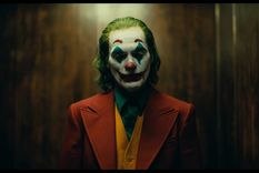 Quiso votar vestido del Joker y no lo dejaron votar.