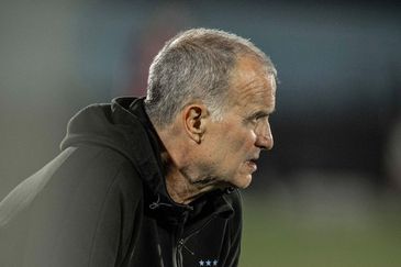 Marcelo Bielsa dirigirá con Urugay su tercer Mundial.