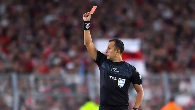 El árbitro se perderá la próxima fecha.
