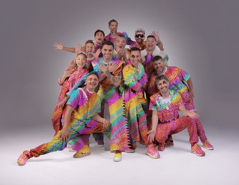 Los Caligaris vuelven a girar con el show más feliz del mundo.