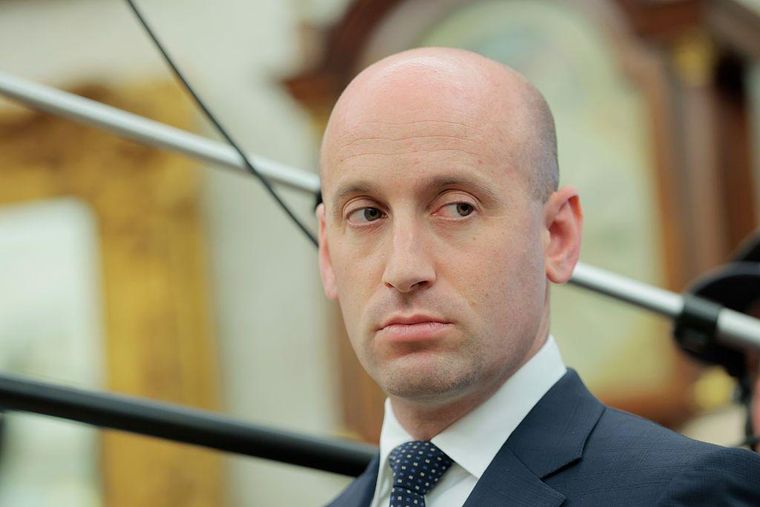 Stephen Miller es considerado uno de los artífices de la política migratoria del gobierno de Trump.