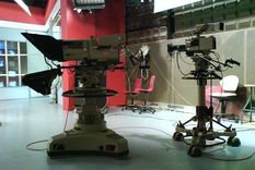 echaron a un conocido periodista por sus quejas frente a camaras