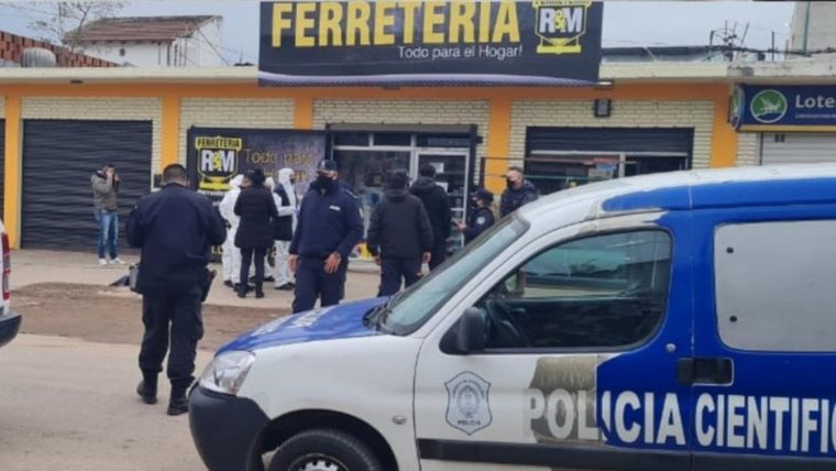 El ferretero se resistió al asalto, mató al ladrón y baleó a un cliente