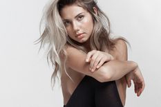 una ex de justin bieber se desnudo totalmente en instagram una ex de justin bieber se desnudo totalmente en instagram