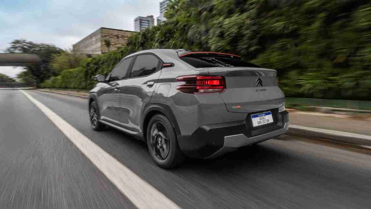 El nuevo&nbsp;Citroën Basalt Dark Edition sale a la venta con un precio de 36.040.000 pesos.