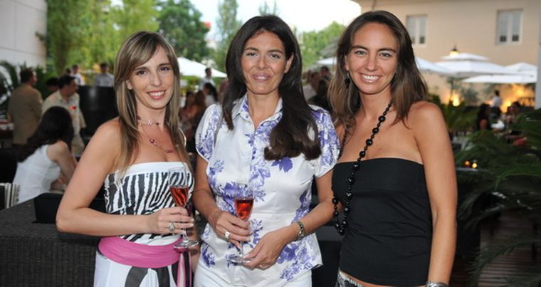 Mujeres coquetas: Cecilia Ruiz, Rosana Moretta y Macarena Serra -de Park Hyatt Mendoza-. Foto: Gerardo Gómez / MDZ