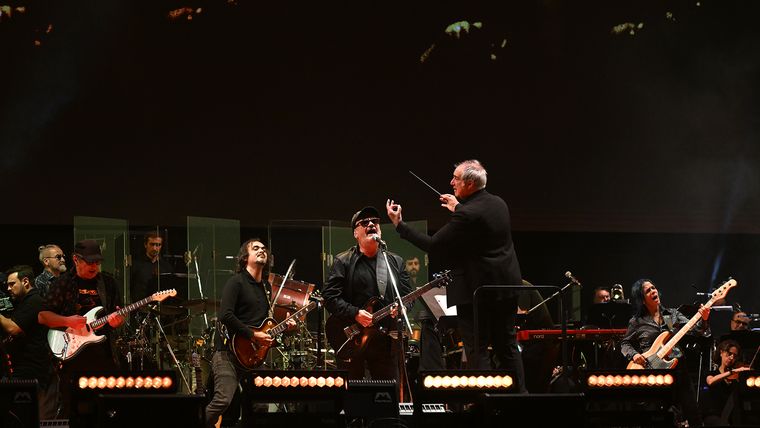 Las Pelotas en una noche llena de emociones. Las Pelotas en una noche llena de emociones.