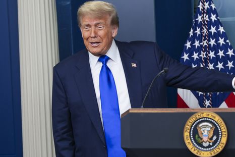 Donald Trump llegó al Castillo de Windsor en una carroza junto al rey Carlos III Donald Trump llegó al Castillo de Windsor en una carroza junto al rey Carlos III