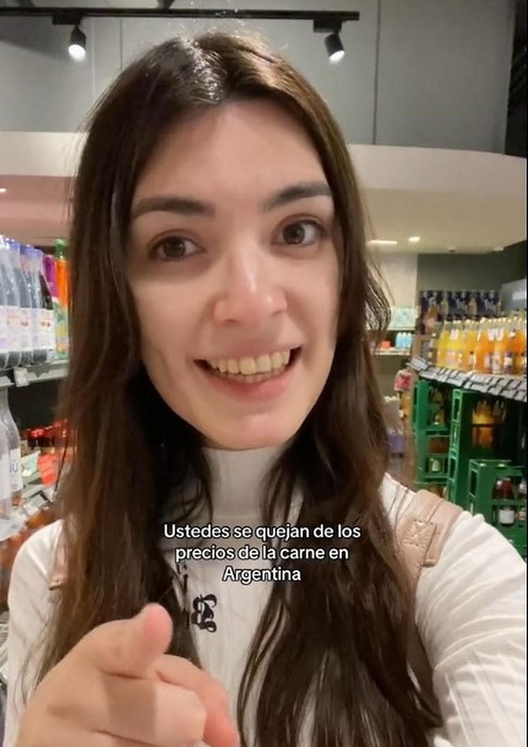 La joven se hizo viral al mostrar los precios de las carnes argentinas en Alemania Foto: Captura del video