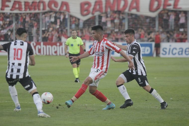Todo igualado en Tucumán entre San Martín y Gimnasia.