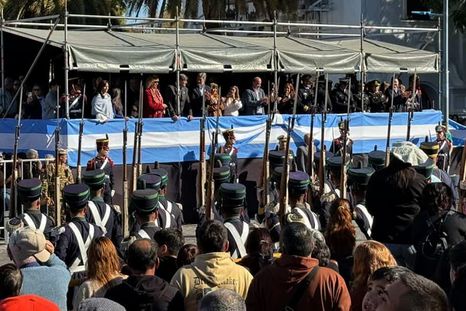 Las calles de San Martín se llenaron de gente para celebrar otro 25 de Mayo. Las calles de San Martín se llenaron de gente para celebrar otro 25 de Mayo.